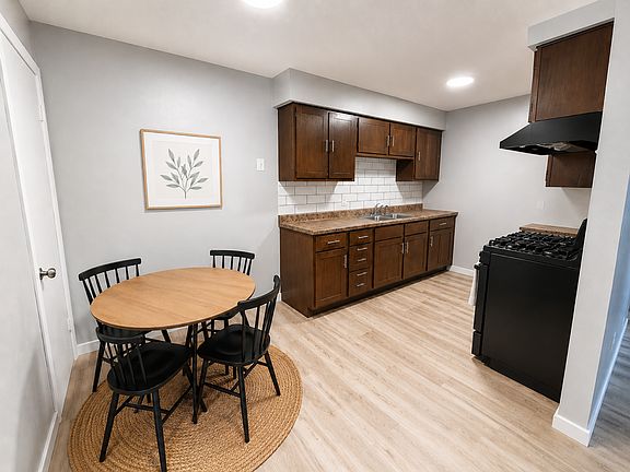 5th image of 1211 Langley Rd APT 4
