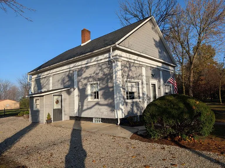 5680 N Clinton St — Photo 11
