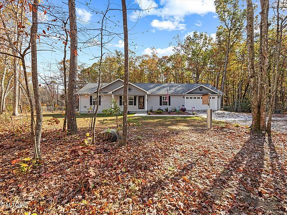 4th image of 70 Bussell Dr #3