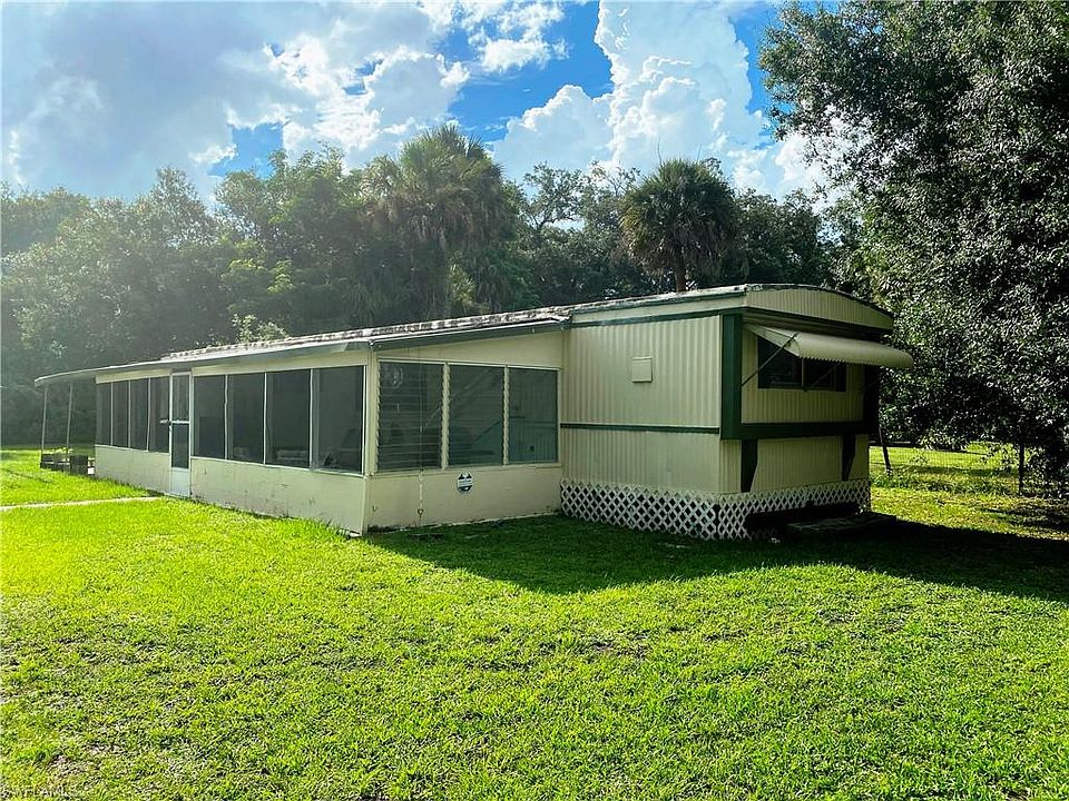 1st image of 4020 Palm Ln