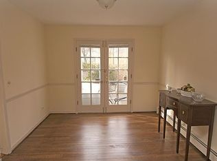 460 Spruce Ave, Lake Forest, IL 60045