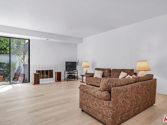 5th image of 4249 East Blvd APT 6