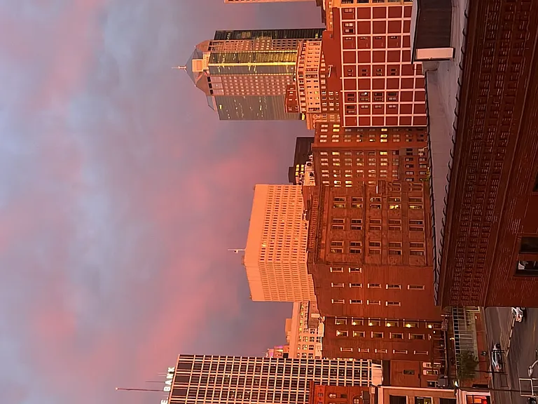 Gorgeous Kansas City skyline views from the rooftop.
