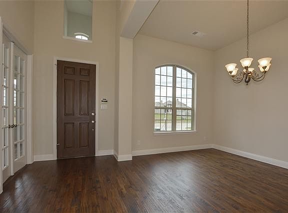 3rd image of 216 Birdcall Ln