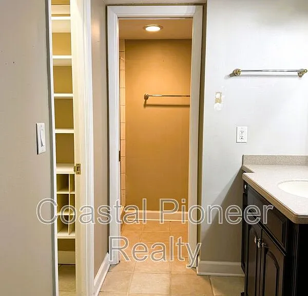 2614 Cove Cay Dr #204 — Photo 16