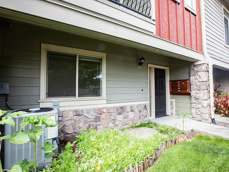 8450 NE Noelle Way — Photo 24