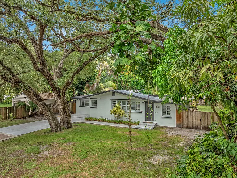 5148 SW 28th Ter — Photo 40