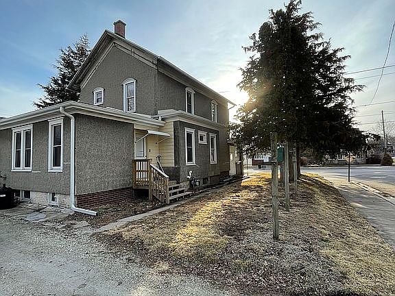 2nd image of 1128 Saint Vincents Ave
