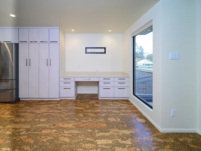719 Spring St #A — Photo 15