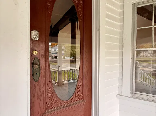 121 Railroad St #C, Canaan, CT 06018