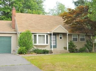 61 Grattan St, Springfield, MA 01119