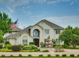 1116 S Joe Wilson Rd, Cedar Hill, TX 75104