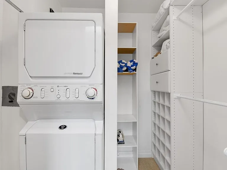 935 Genter St #212 — Photo 18