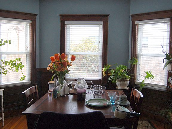 Dining Bay Windows