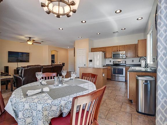 4th image of 7220 W Fleetwood Ln