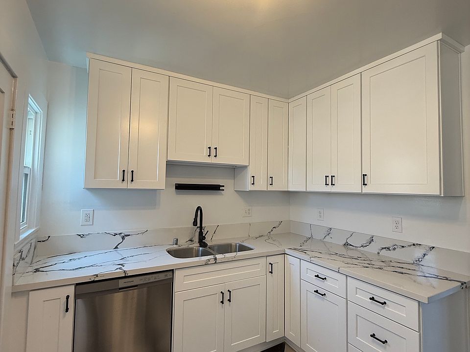 1st image of 1701 1/2 Hillhurst Ave #1701