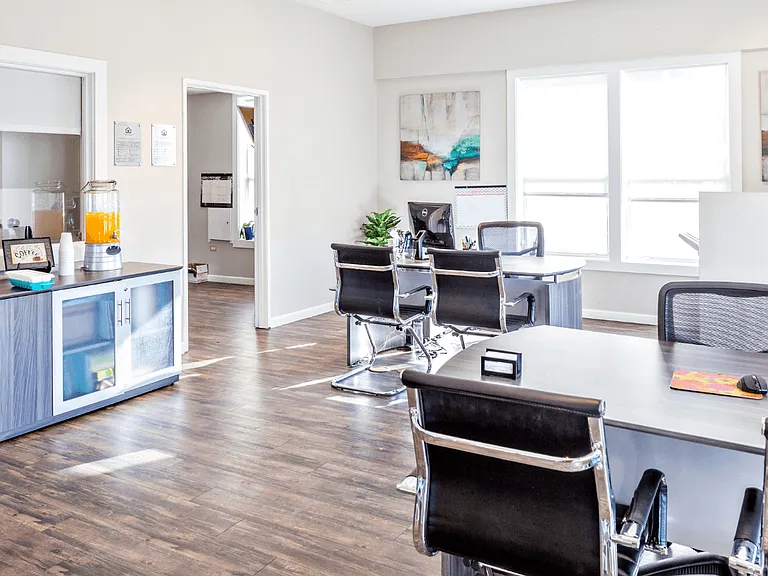 Leasing Center
