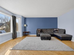 14816 47th St NW, Edmonton, AB T5Y 2X3