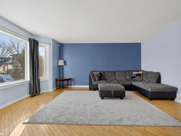 14816 47th St NW, Edmonton, AB T5Y 2X3