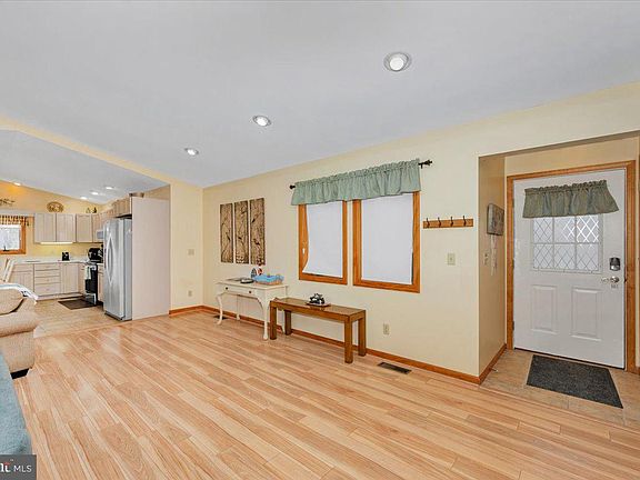 2nd image of 232 Jeffrey Lane #33
