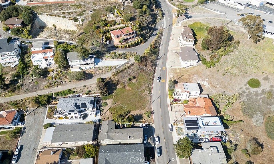 2nd image of 581 Wadsworth Ave Lot 9