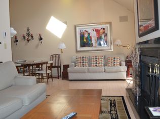 800 East St, Lee, MA 01238
