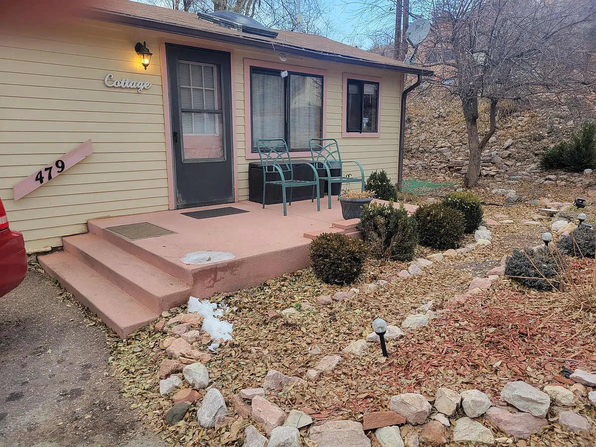 Building Photo - 477 El Paso Blvd #100