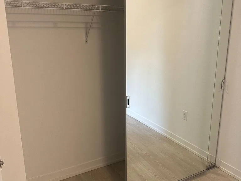 8868 Yonge St #225 — Photo 15