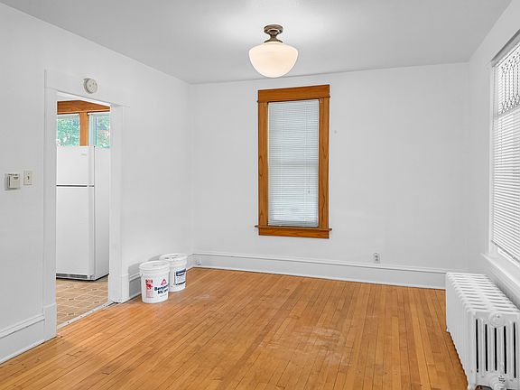 3rd image of 1702 4th Ave N