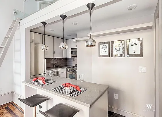 Rented by Warburg | media 37