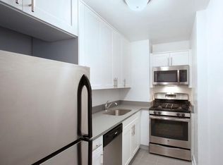 4517 Colden St, Flushing, NY 11355