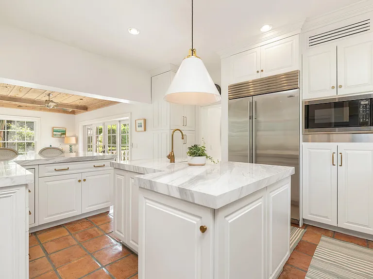 230 Sunset Rd — Photo 14