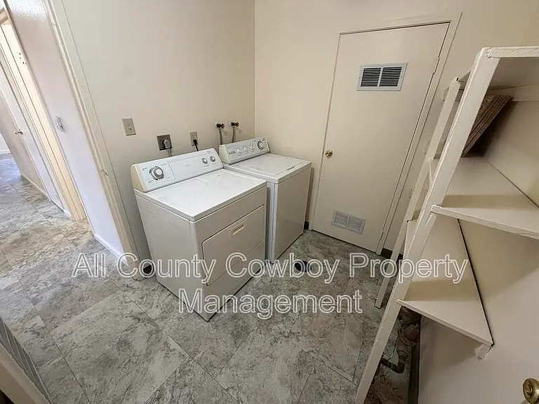 212 Norma Ct — Photo 10