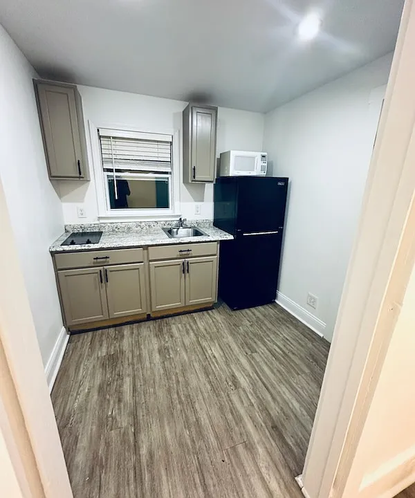 107 Dublin Ln #101
