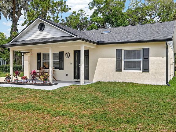 3rd image of 228 River Island Cir