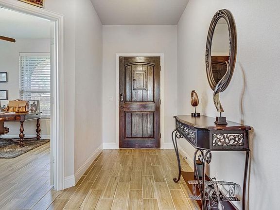 4th image of 8812 Friendswood Dr