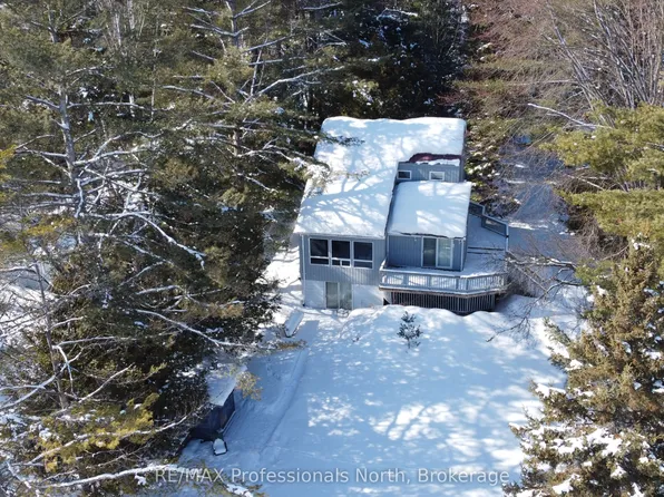 1080 Petticoat Ln, Minden Hills, ON K0M 2K0