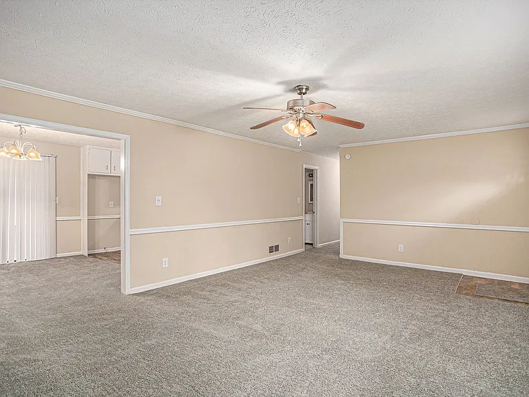 6276 Cathedral Ln — Photo 3