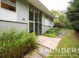 11 Sunset Ridge Rd, Hampton Bays, NY 11946