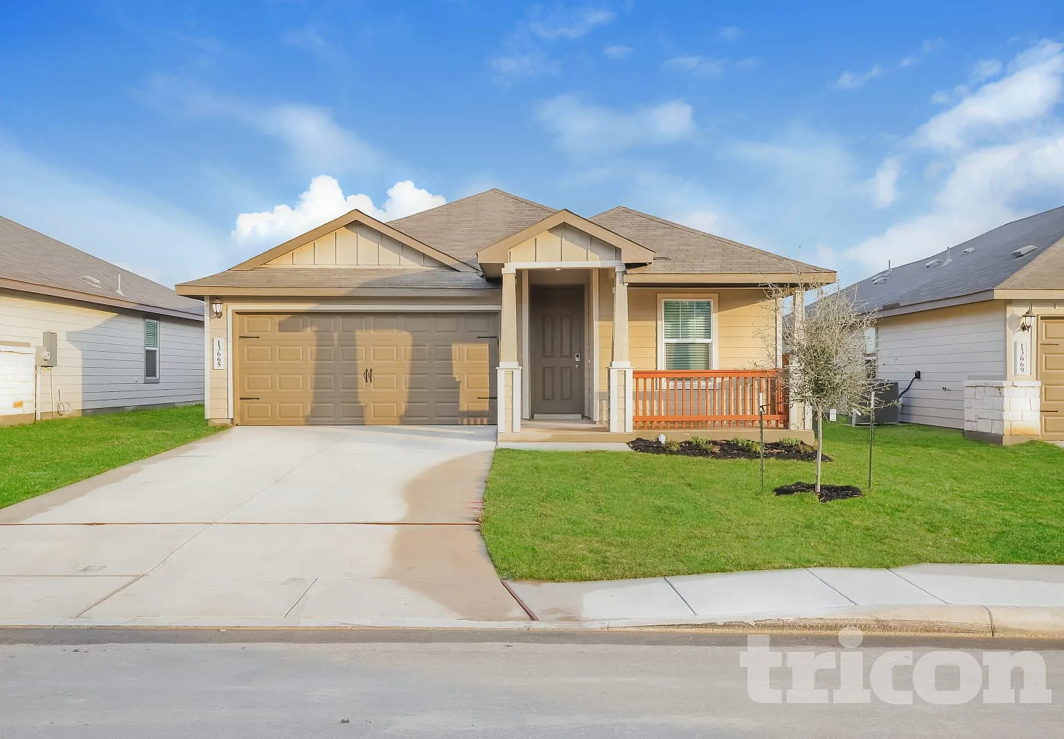 13665 Paxton Boulevard St. Hedwig TX — Photo 1