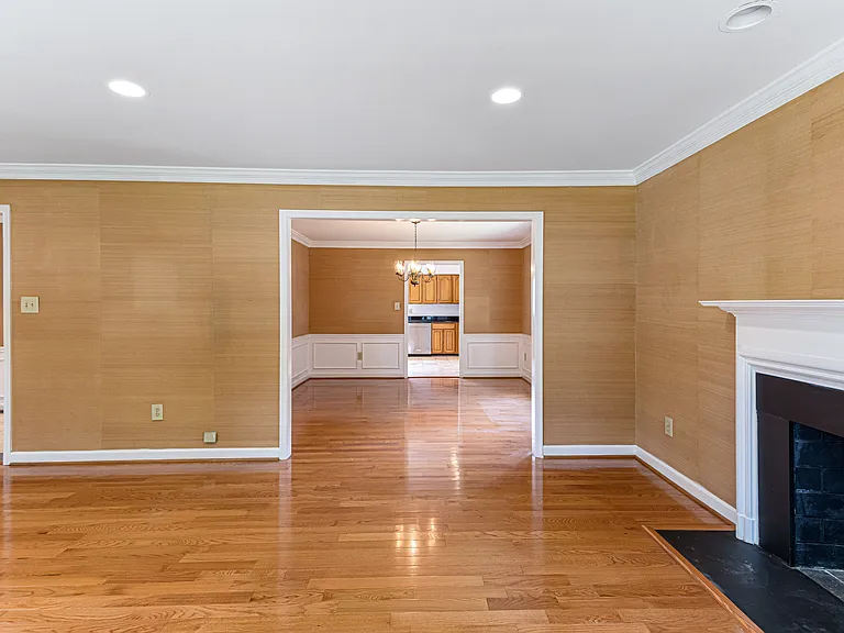 7416 Royal Dominion Dr — Photo 16
