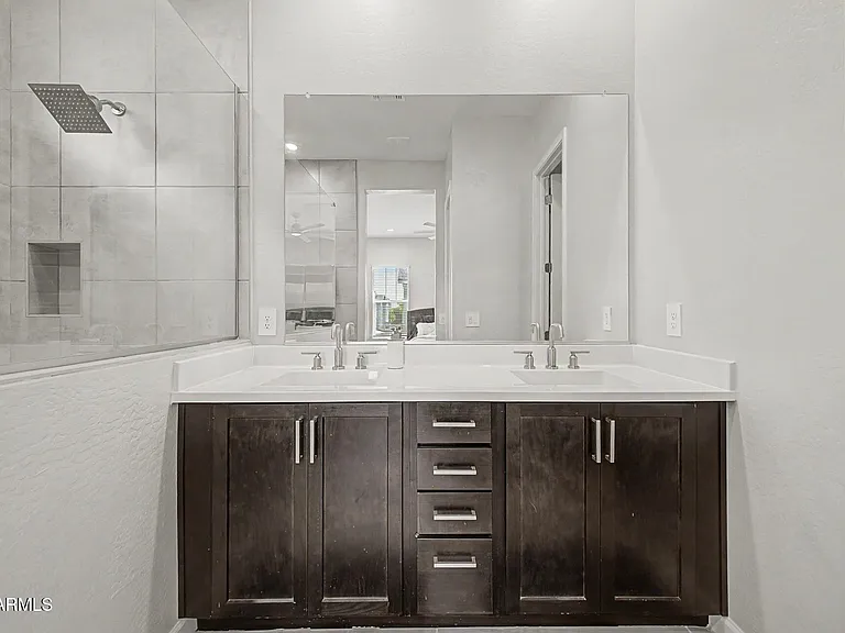 5038 E Anderson Dr — Photo 17