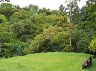 28 La Campana Rd, Orinda, CA 94563