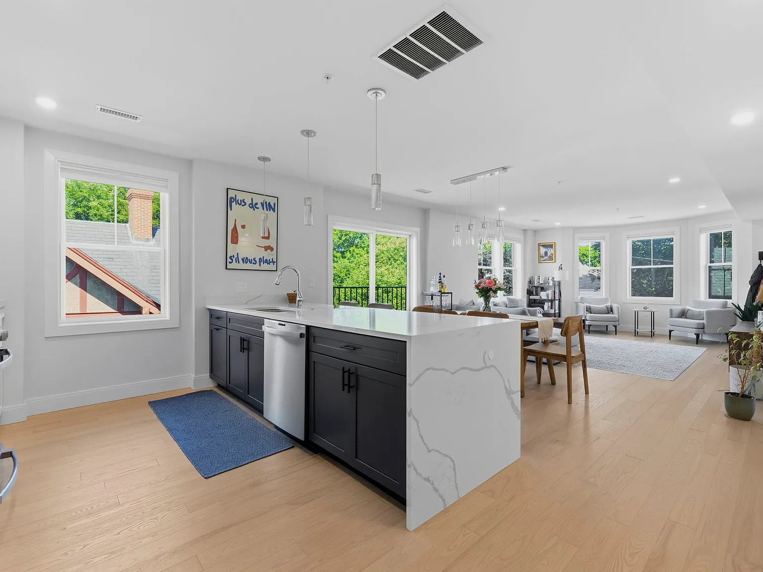 2 bed, 2.5 bath, 1173 sqft, $4,200 — Photo 4