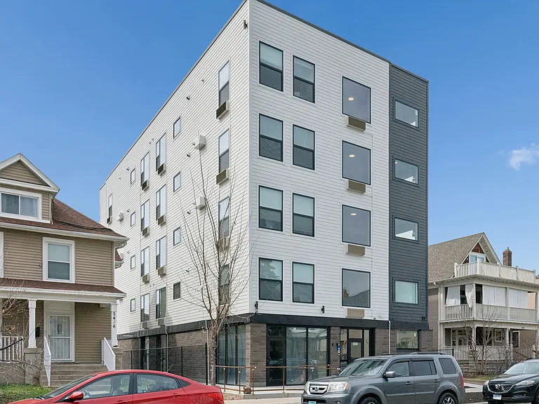 Well-maintained building with a clean and quiet environment