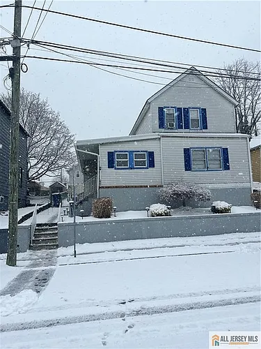 520 Henry St Photo 1