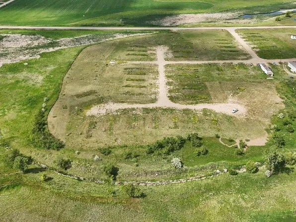 53 Sunset Ln, Tioga, ND 58852