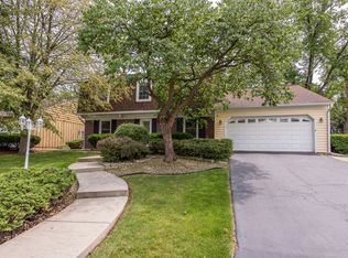 1431 Golden Bell Ct, Downers Grove, IL 60515