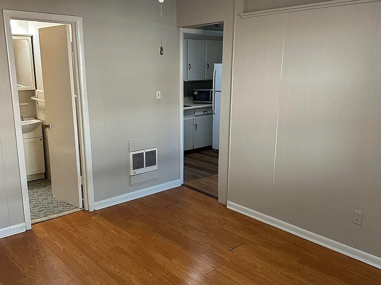 1402 Rison Ave NE #B — Photo 8