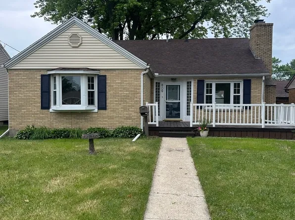 809 W 14th St, Sterling, IL 61081